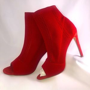 Gorgeous Cape Robbin Elnora26 Red Knit Stiletto Ankle Sock Bootie. SZ 9
